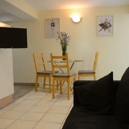 Jardin Du Petit Gatsby Carcassonne